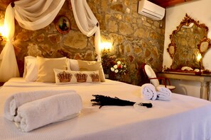 Minibar, escritorio, wifi gratis y ropa de cama 