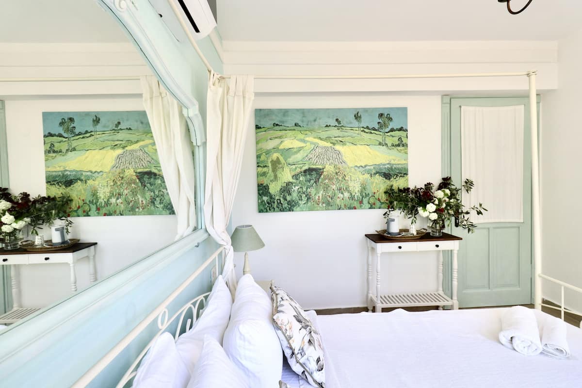 standard room, patio, garden view | 1 bedroom, minibar, desk, free wifi