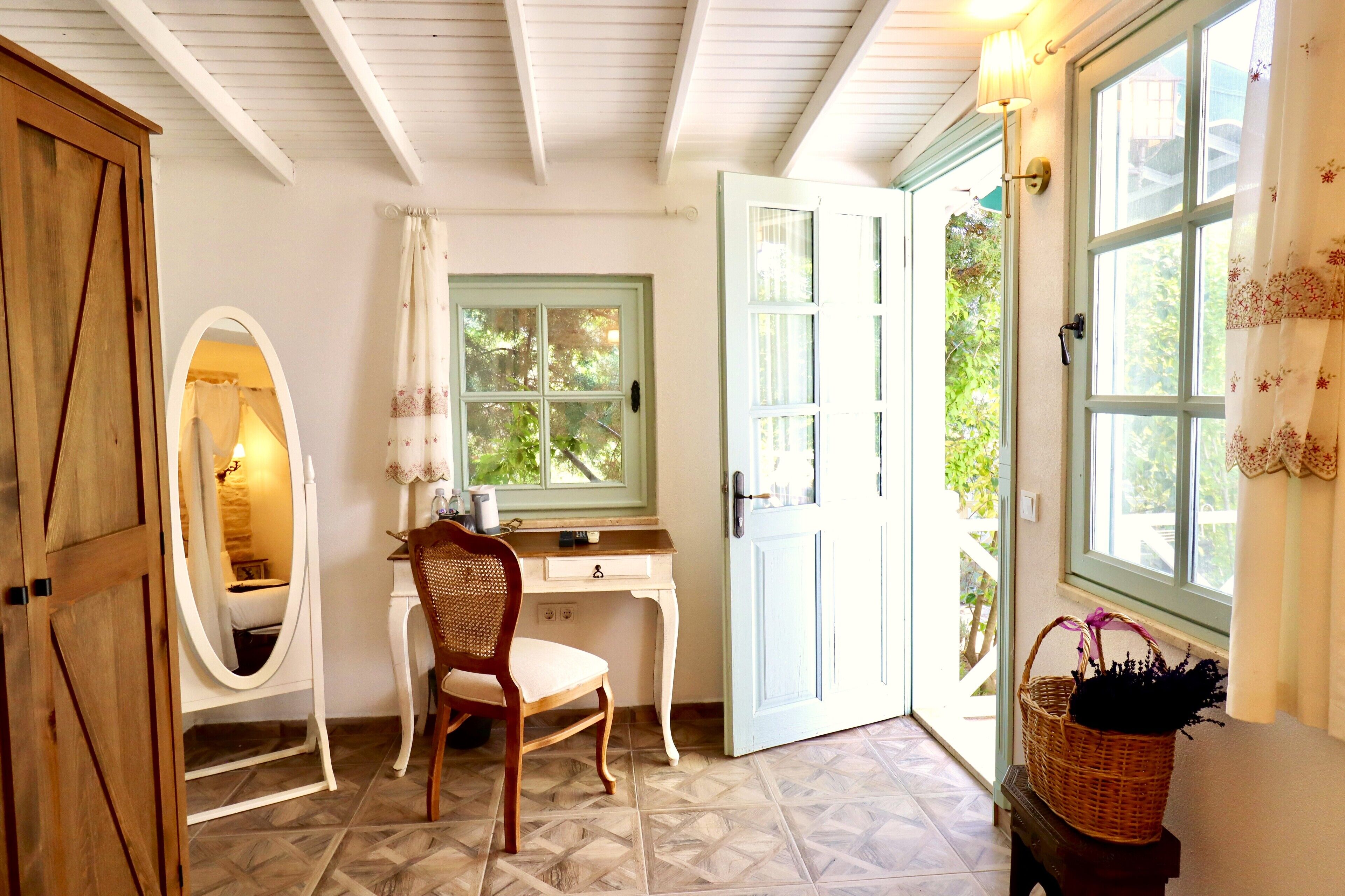 double room, patio, garden view | 1 bedroom, minibar, desk, free wifi