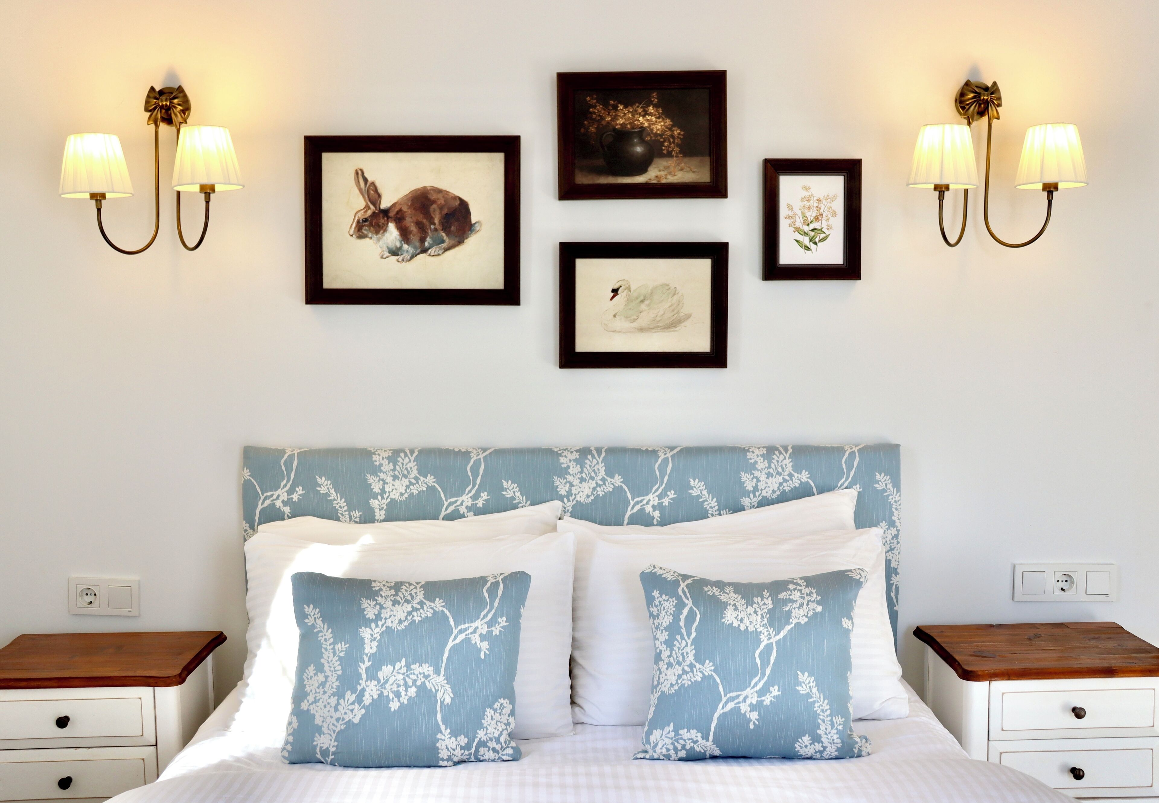 Minibar, escritorio, wifi gratis y ropa de cama 