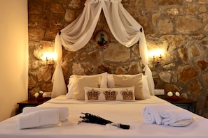 1 bedroom, minibar, desk, free WiFi