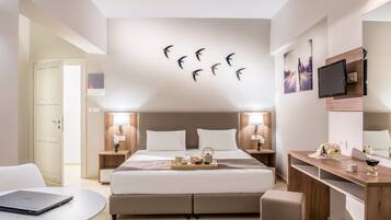 Quadruple Room | In-room safe, desk, soundproofing, free cots/infant beds