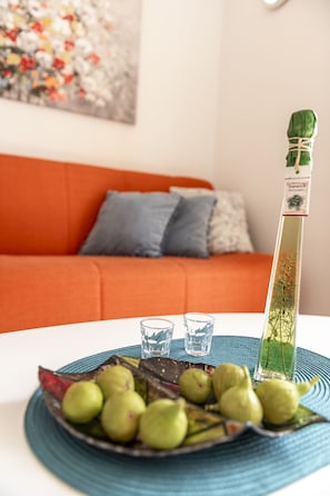 Apartment, 1 Schlafzimmer, Balkon, Meerblick | Wohnbereich