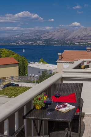 Standard Studio, Balcony, Sea View | Balcony