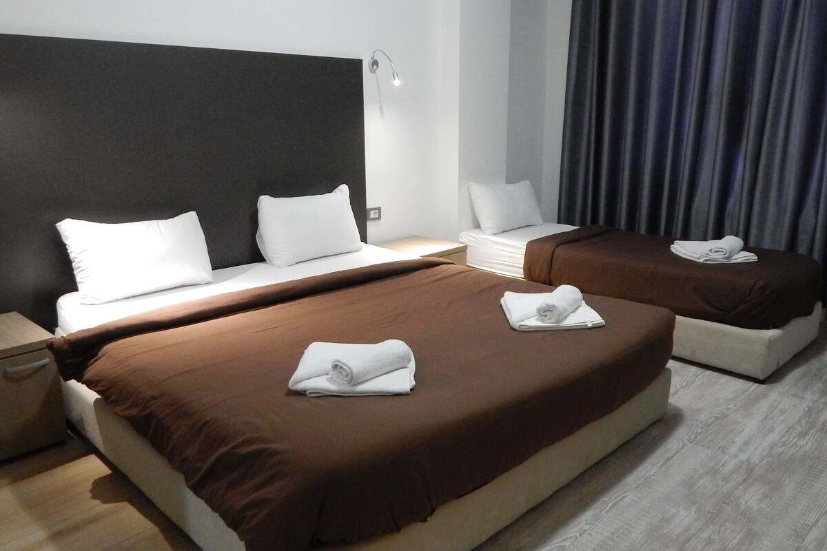 Minibar, in-room safe, desk, free WiFi