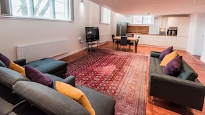Unclassified image, 4 of 72, button - Charter House School Serviced Apartments Hull Serviced Apartments HSA (Hull)