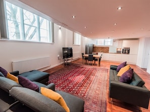 Lounge - Charter House School Serviced Apartments Hull Serviced Apartments HSA (Hull)