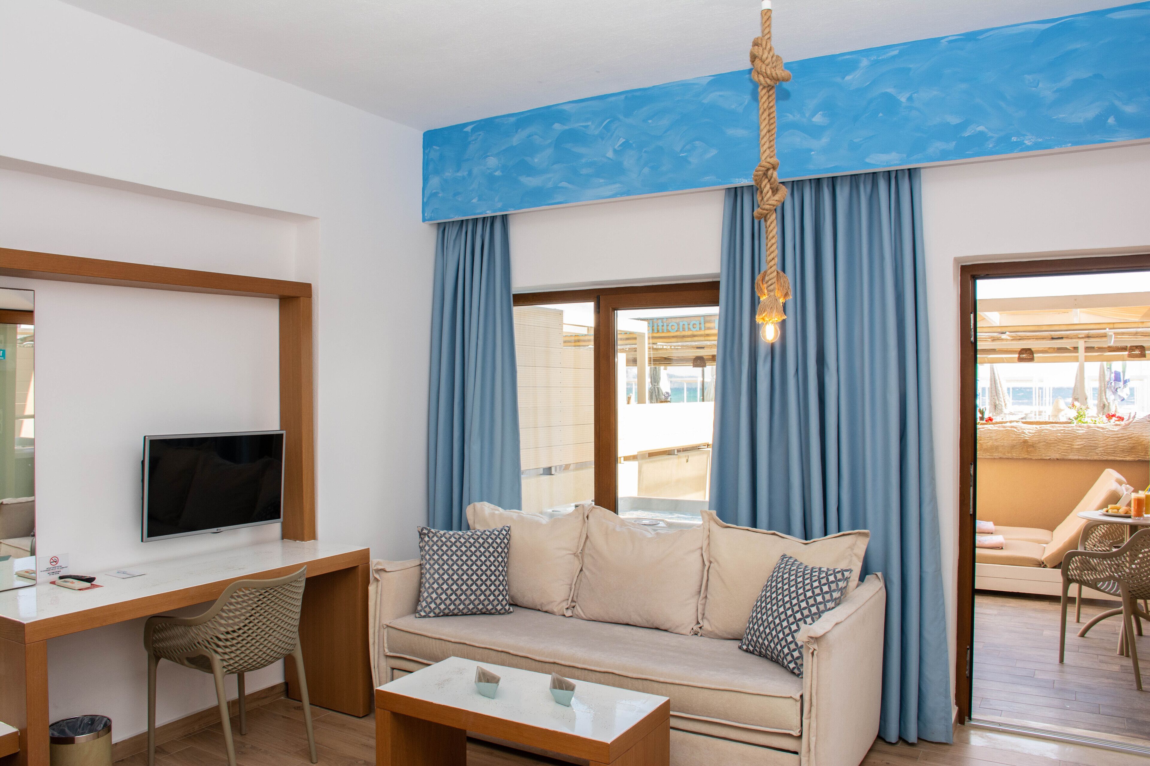 junior suite, jetted tub | 1 bedroom, in-room safe, laptop workspace, soundproofing
