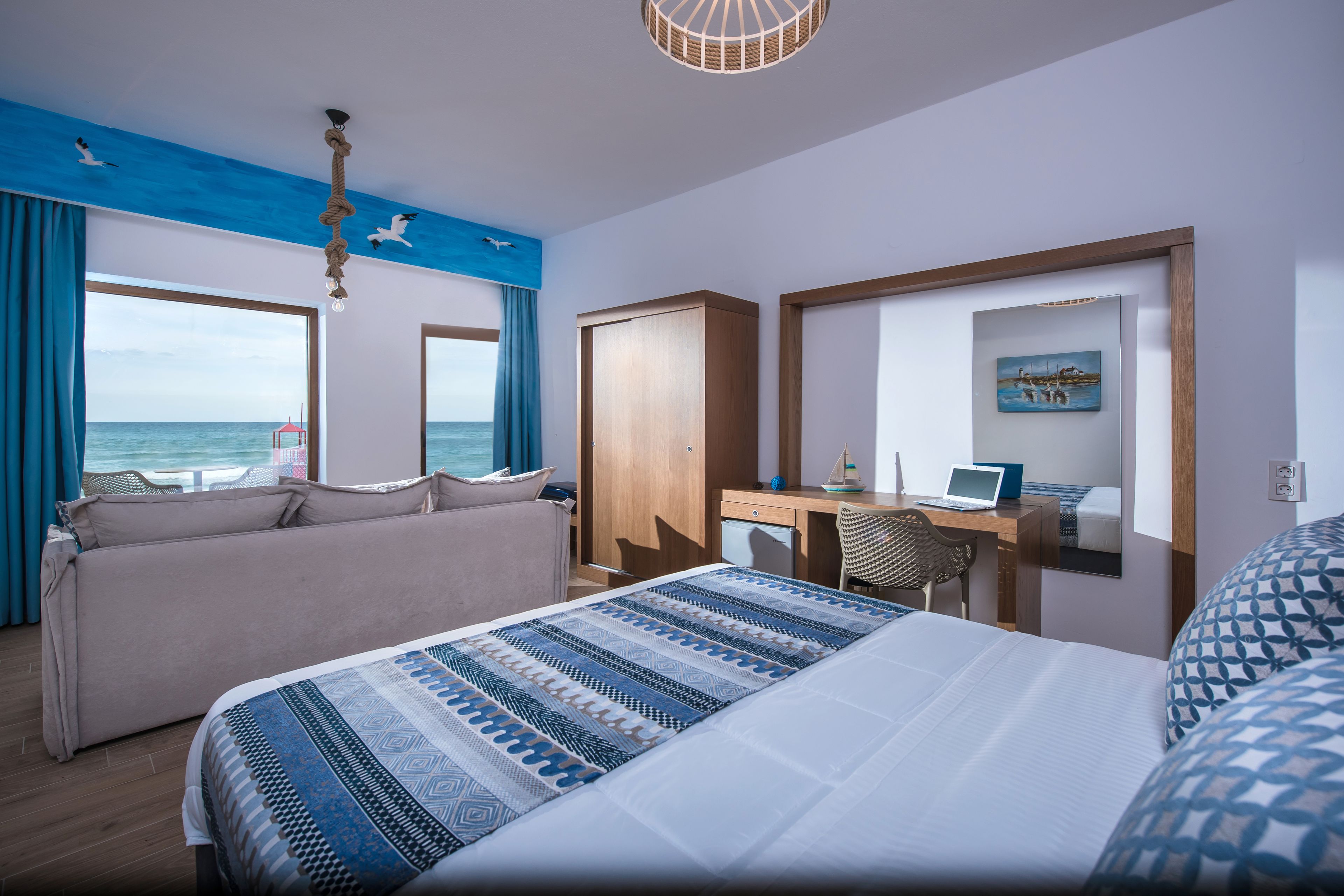 junior suite, sea view | 1 bedroom, in-room safe, laptop workspace, soundproofing