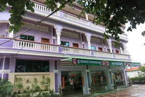 EntrĂ©e de lâhĂ©bergement