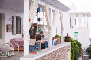 House, 3 Bedrooms, Sea View, Sea Facing (Hera) | Terrace/patio - Maisons a la Plage (Sifnos)