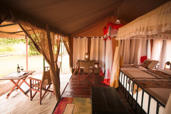 Deluxe Double Room | Desk, rollaway beds, free WiFi