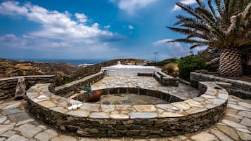 Traditional Villa, 4 Bedrooms | Terrace/patio