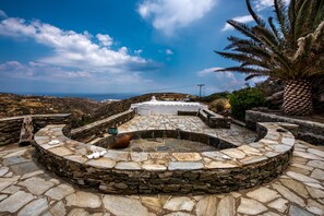 Traditional Villa, 4 Bedrooms | Terrace/patio - Villa Vrissi (Sifnos)
