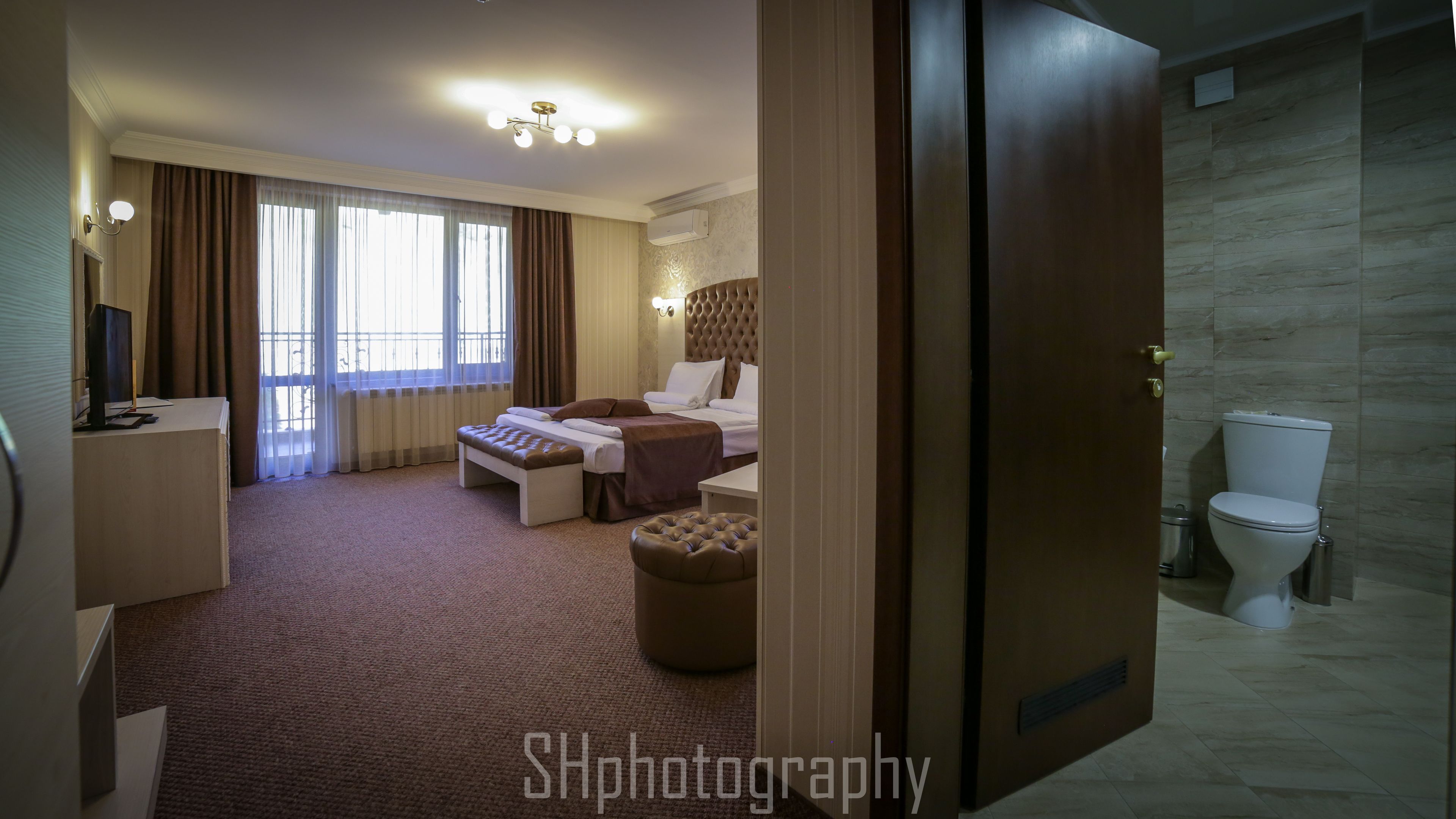 standard double room, balcony | 1 bedroom, minibar, in-room safe, desk