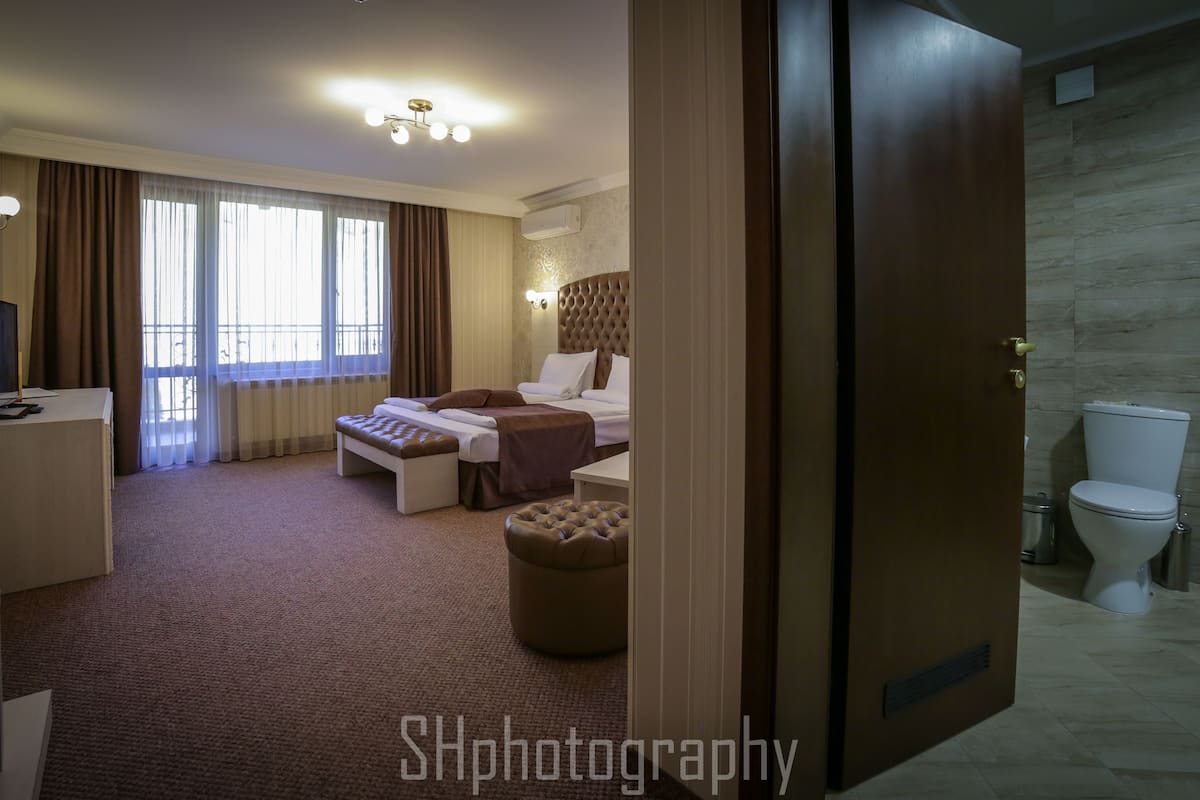 standard double room, balcony | 1 bedroom, minibar, in-room safe, desk