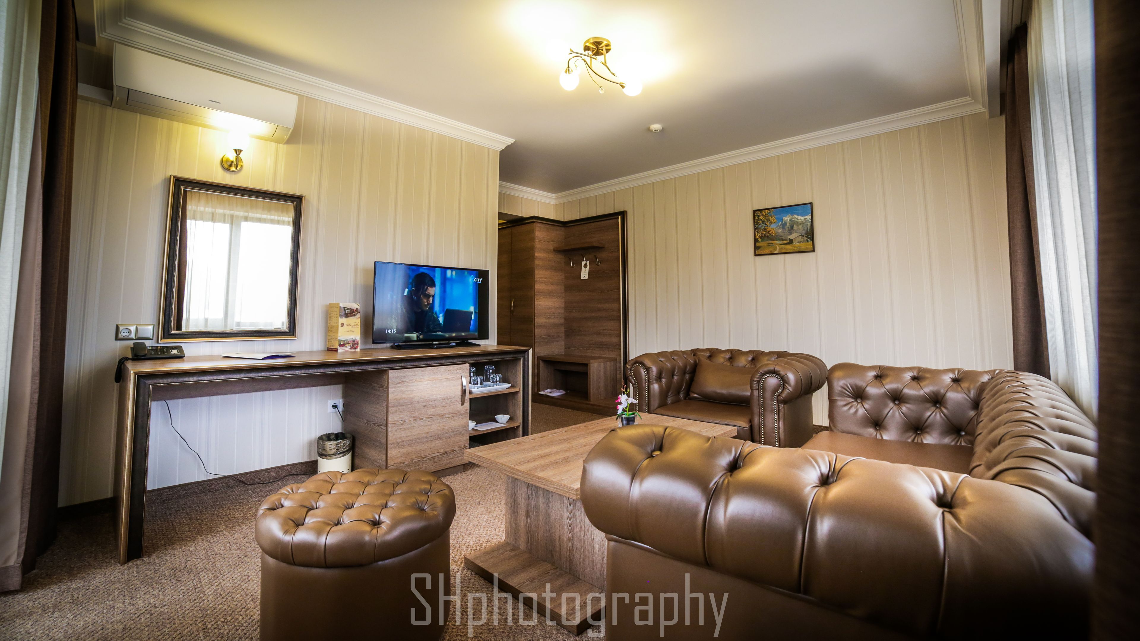 family suite | living room | flat-screen tv
