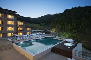 Outdoor pool - Park Hotel & SPA Vella Hills (Velingrad)