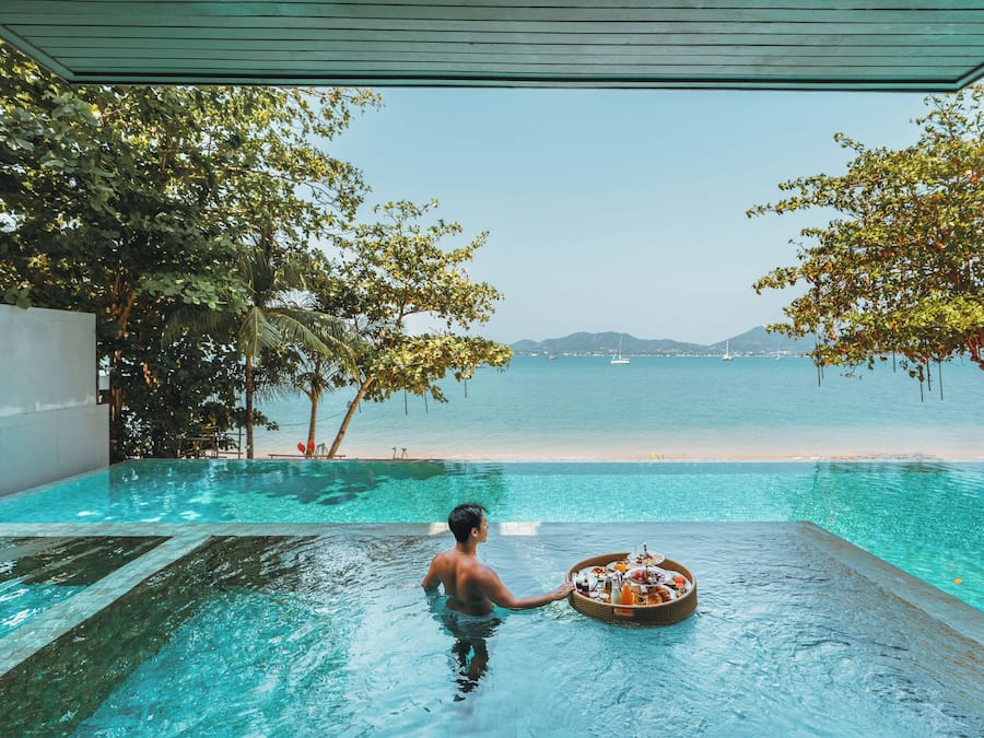 2 outdoor pools, open 8:00 AM to 7:00 PM, pool umbrellas, pool loungers