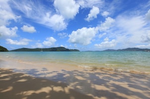 海灘、太陽傘、沙灘巾、瑜伽