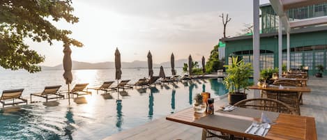 Breakfast, lunch, dinner served; international cuisine, beach views