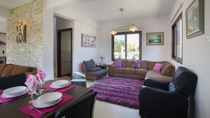Villa, 5 soverom, privat basseng | Oppholdsområde