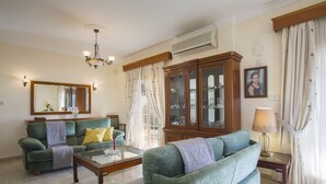 Room - Ayia Napa Villa Benetta (Ayia Napa)
