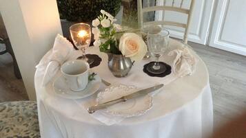 Chambre Double | Salle de séjour | Télévision