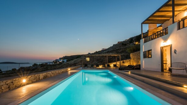 Outdoor pool - Black Cactus (Mykonos)