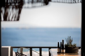 Apartment, 3 Bedrooms | Soundproofing, iron/ironing board, free cribs/infant beds, free WiFi - Black Cactus (Mykonos)