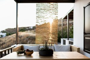 Apartamento, 3 quartos | Quartos à prova de som, ferros/tábuas de passar roupa, berços grátis