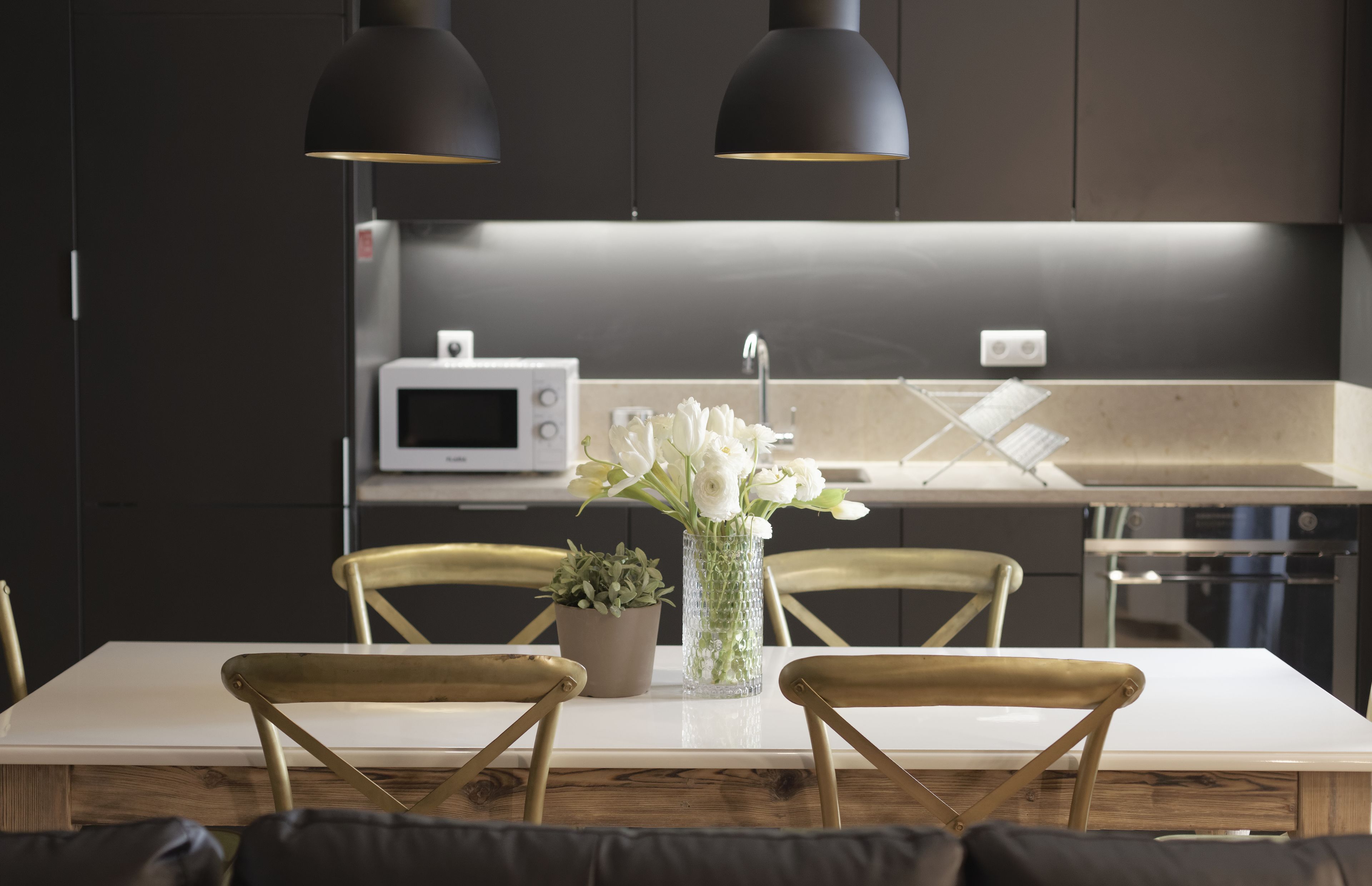 Apartamento, 2 quartos | Opções para refeição no quarto