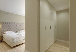 Maisonette, 3 Schlafzimmer, Kochnische | Individuell dekoriert, schallisolierte Zimmer, Bügeleisen/Bügelbrett