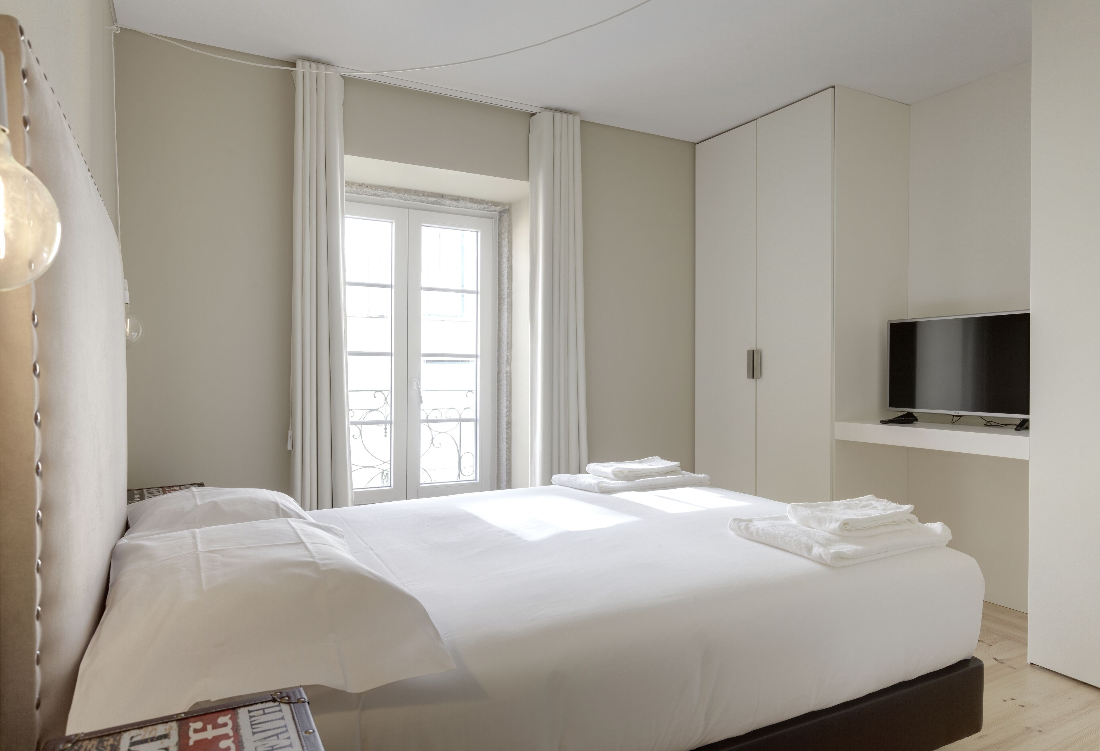 Individually decorated, soundproofing, iron/ironing board, free WiFi