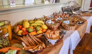 Breakfast and dinner served - Pritanio (Sparta)