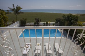 Balcony view - Mazotos Villa Iris (Mazotos)