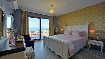 Habitación doble Deluxe, vista al mar | 1 habitación, sábanas de algodón egipcio y ropa de cama de alta calidad