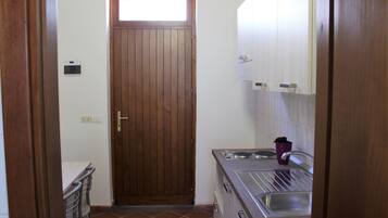 Suite, Accessible, Kitchen | Private kitchenette