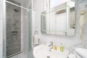 Apartment (Apartments Senjo - One Bedroom Apartm) | Badezimmer
