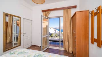 Apartment (Apartments Senjo - One Bedroom Apartm) | Free cribs/infant beds, free WiFi, bed sheets