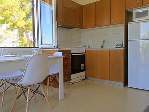 Apartment, 2 Bedrooms | Private kitchen | Fridge, microwave, stovetop, electric kettle - Demeliza Apartments (Apokoronas)