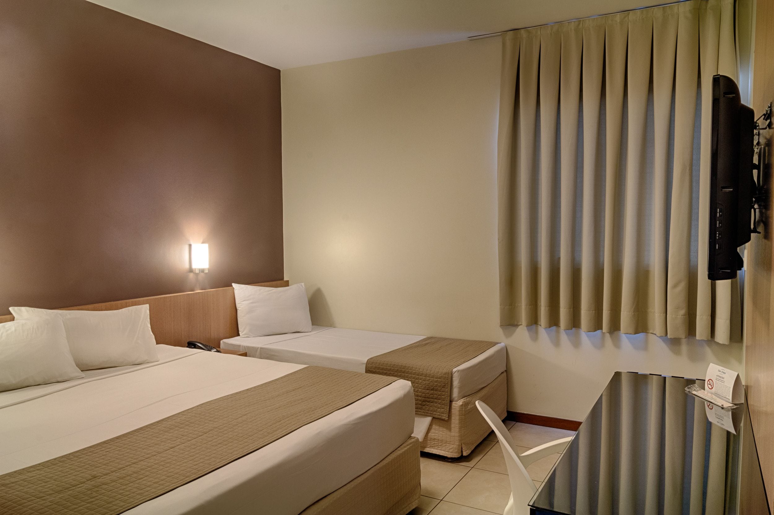 minibar, individually decorated, individually furnished