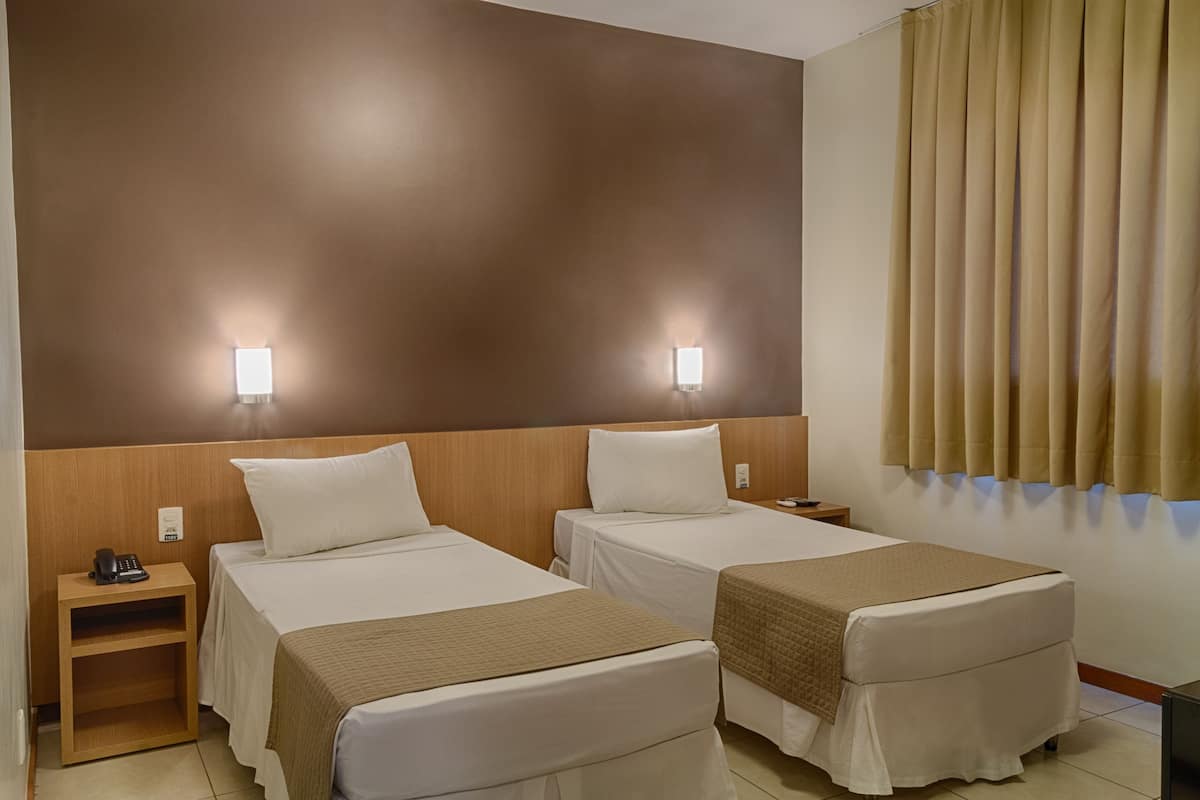 Minibar, individually decorated, individually furnished, blackout drapes