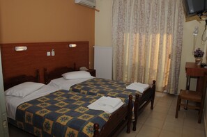 Double Room | Free WiFi - Villa Theodora (Komotini)