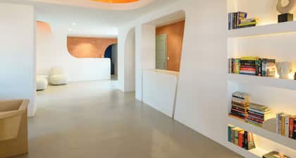 Yperia Hotel