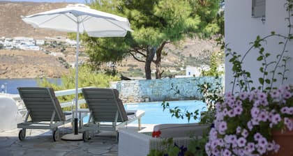 Yperia Hotel