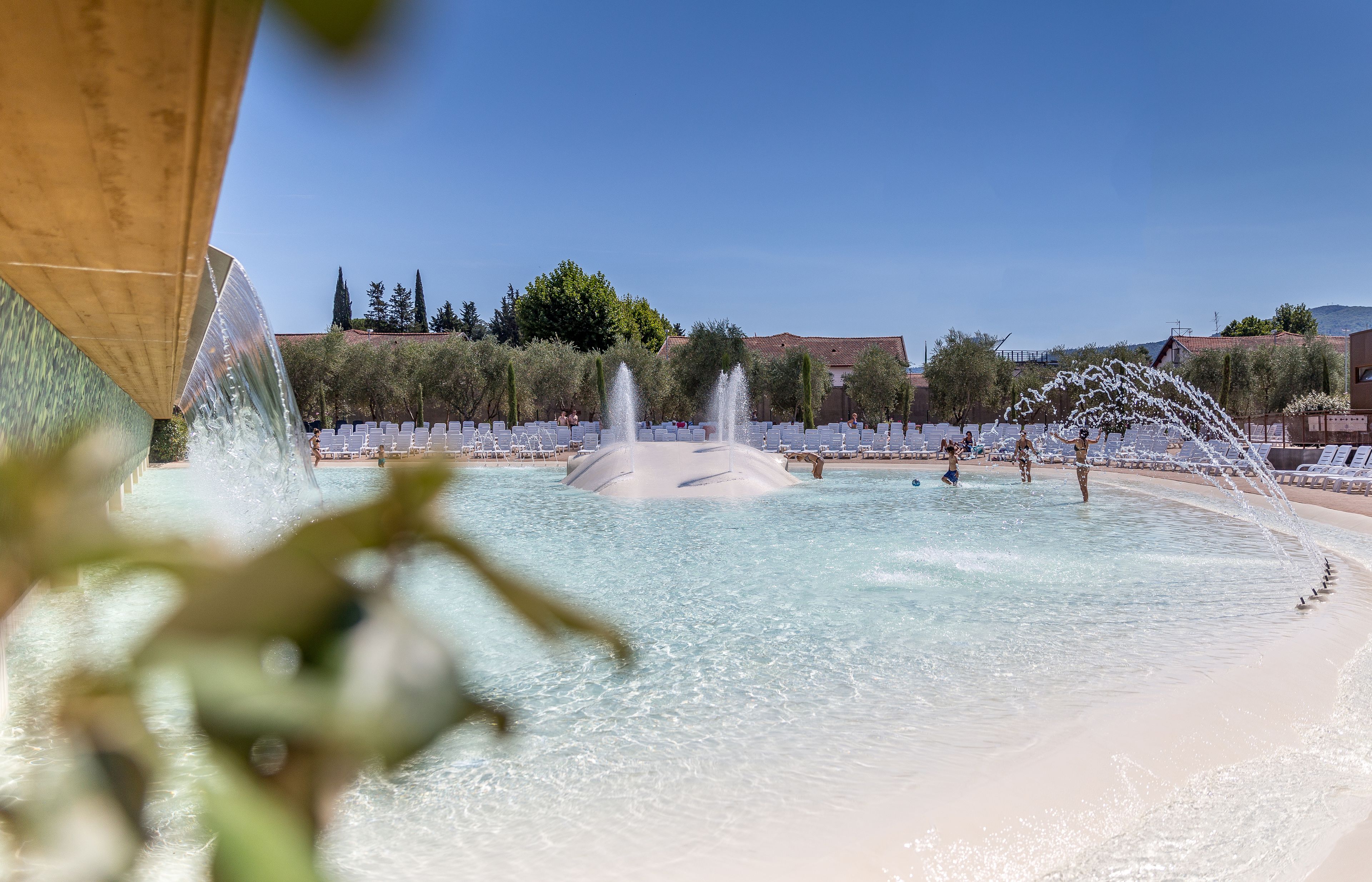 Piscine extérieure (ouverte en saison)