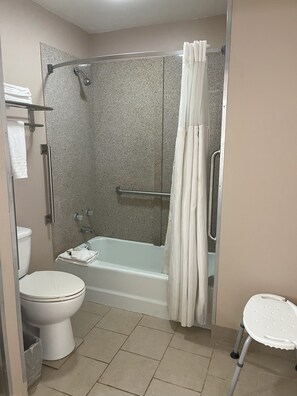 Standard Room, 1 King Bed, Accessible | Bathroom - Pine Tree Inn (Parsons)