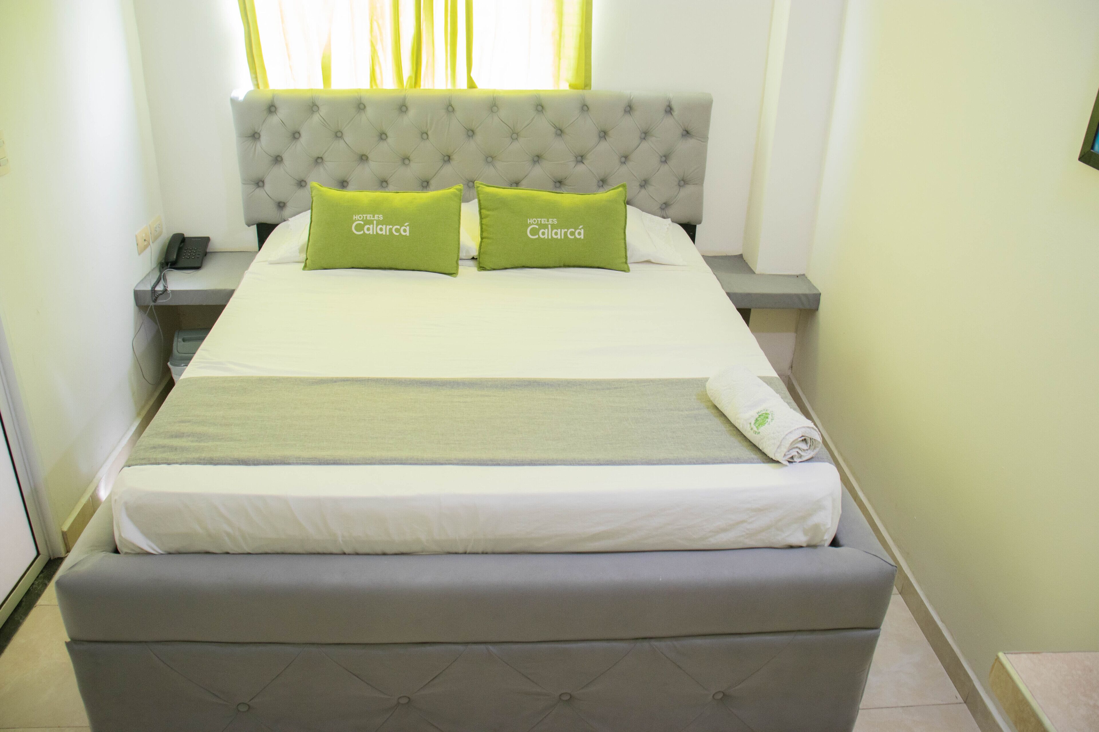 Photo - Hotel Calarca N1