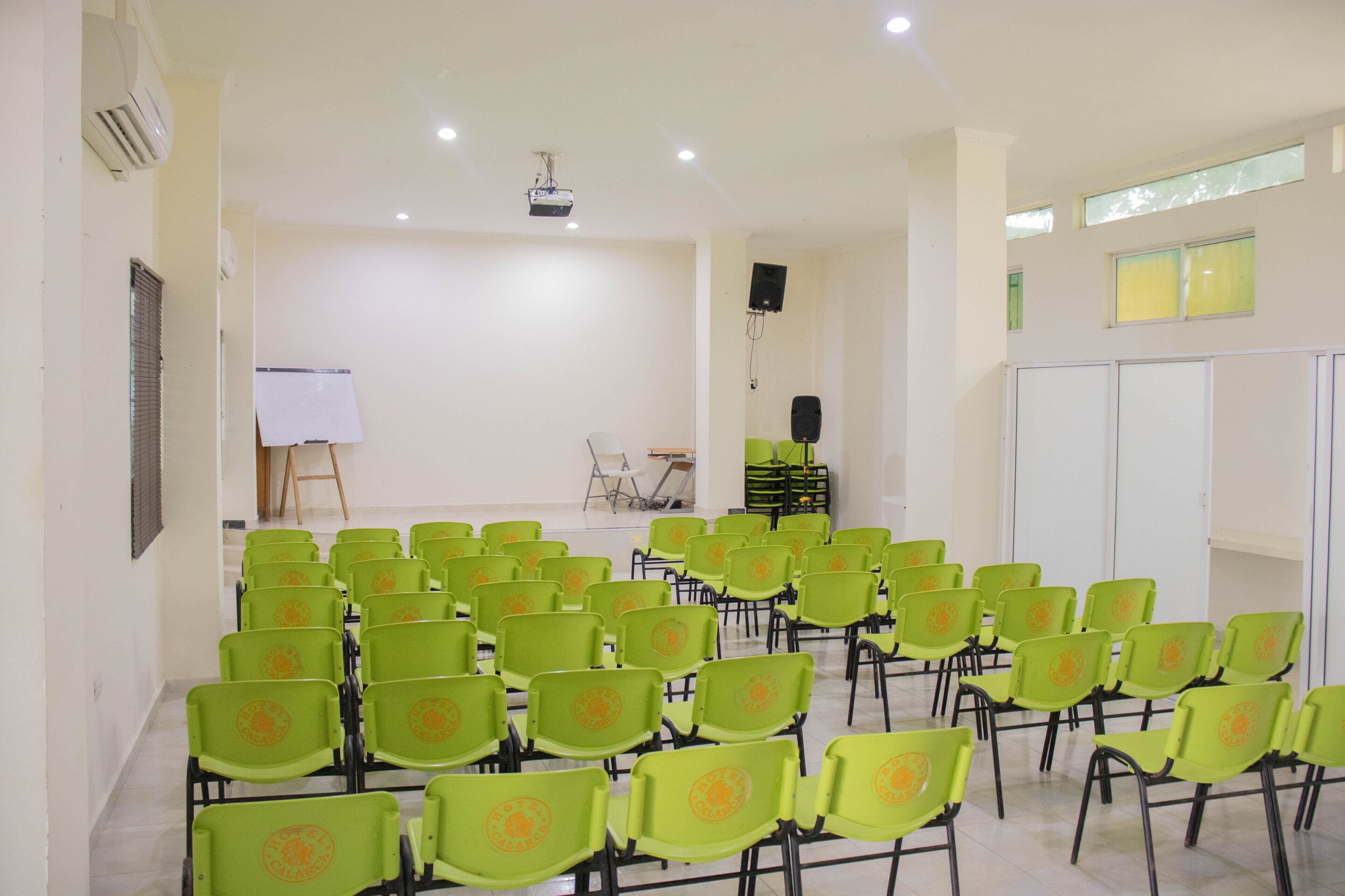 Photo - Hotel Calarca N1